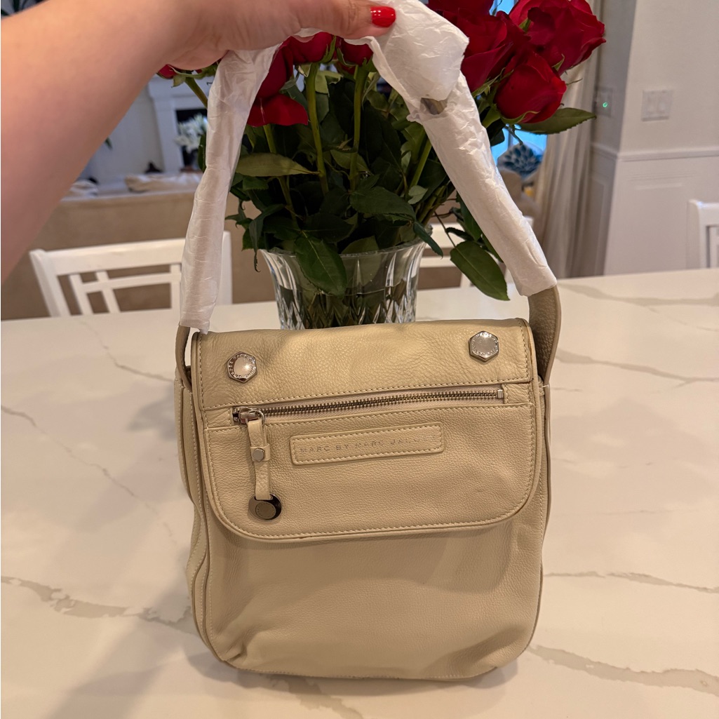 Marc By Marc Jacobs Beige Pebbled Leather Shoulder Bag Brand New